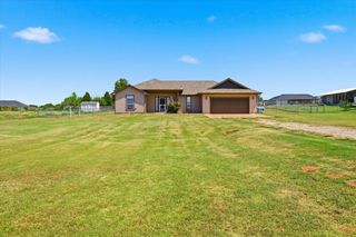 1301 Hillside Terrace, Blanchard, OK 73010
