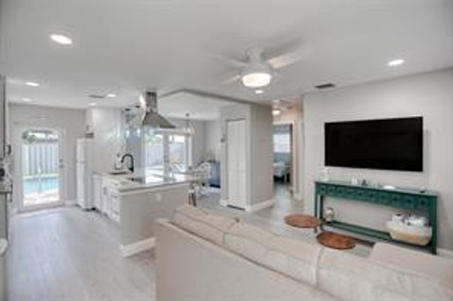 1437 NE 25th Street, Pompano Beach, FL 33064