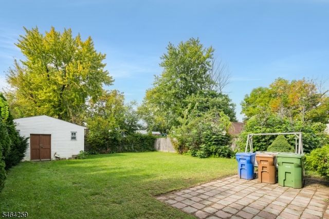 914 Woodlawn Ave, Linden City, NJ 07036