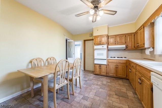 914 Woodlawn Ave, Linden City, NJ 07036