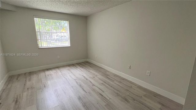 2831 N Oakland Forest Dr 112, Oakland Park, FL 33309