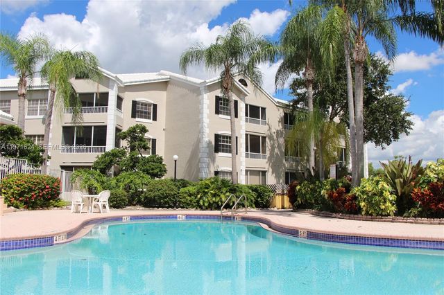 2831 N Oakland Forest Dr 112, Oakland Park, FL 33309