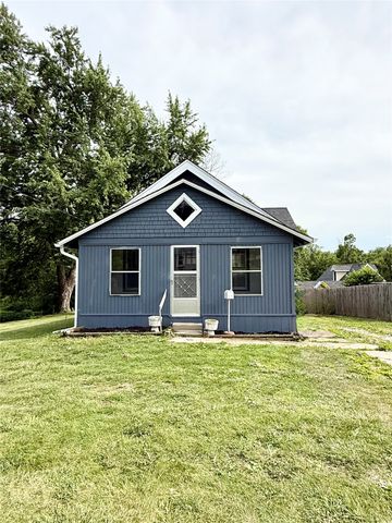 617 E Watrous Avenue, Des Moines, IA 50315