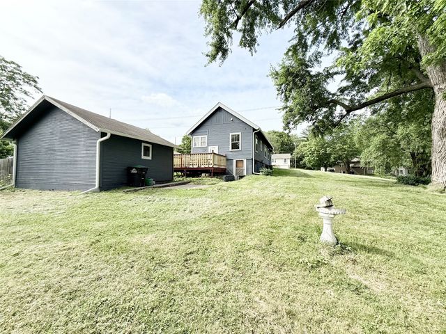 617 E Watrous Avenue, Des Moines, IA 50315