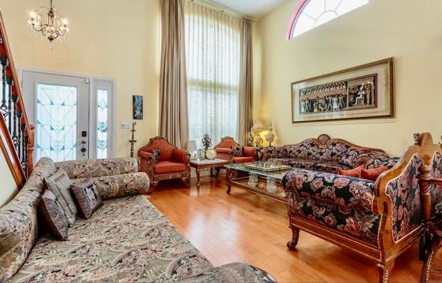 671 Wintergreen Circle, Naperville, IL 60540