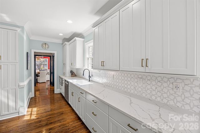 138 Middleton Drive, Charlotte, NC 28207