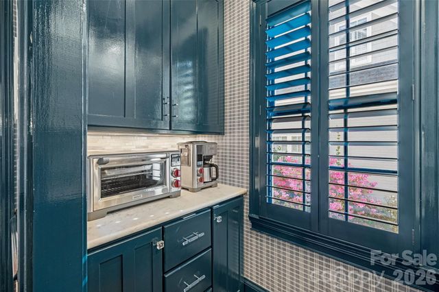 138 Middleton Drive, Charlotte, NC 28207