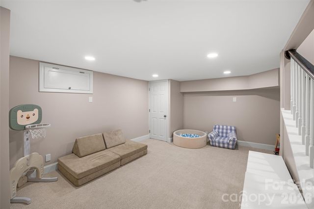 138 Middleton Drive, Charlotte, NC 28207