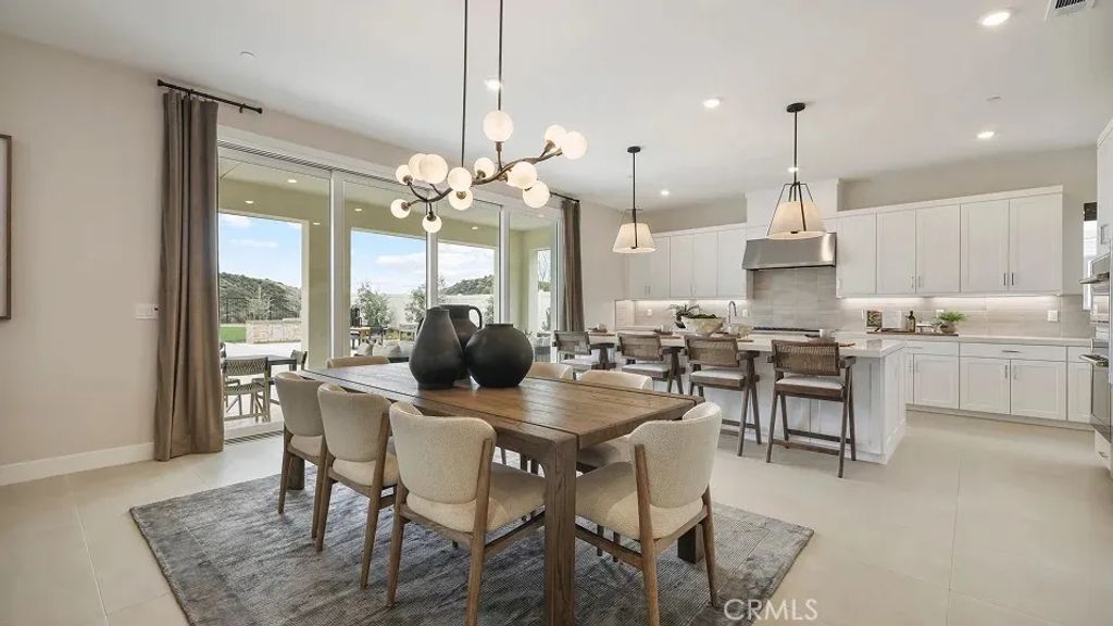 24341 Camino Oceano, Valencia, CA 91354