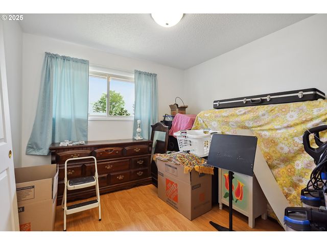 825 MAPLE Dr, Goldendale, WA 98620