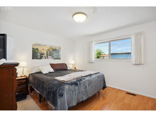 825 MAPLE Dr, Goldendale, WA 98620