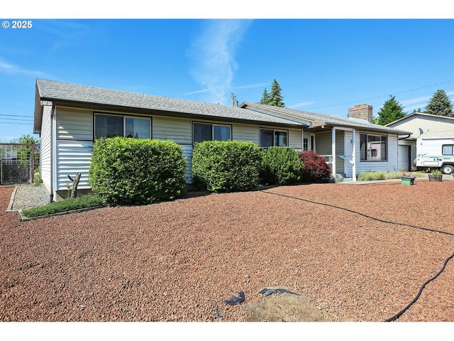 825 MAPLE Dr, Goldendale, WA 98620