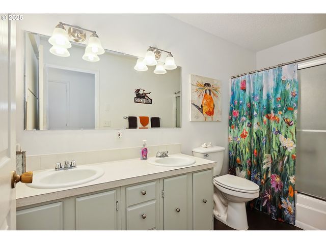 825 MAPLE Dr, Goldendale, WA 98620