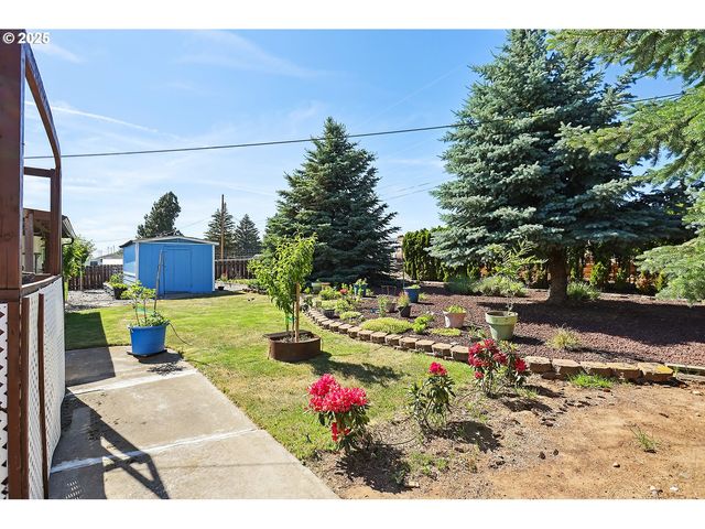 825 MAPLE Dr, Goldendale, WA 98620