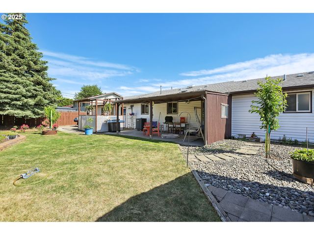825 MAPLE Dr, Goldendale, WA 98620