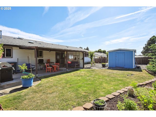 825 MAPLE Dr, Goldendale, WA 98620