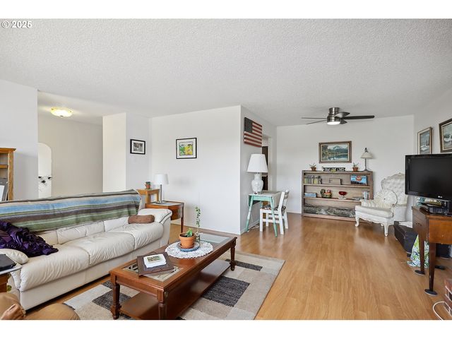 825 MAPLE Dr, Goldendale, WA 98620