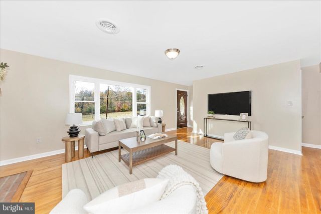 2802 MONUMENT RD, Myersville, MD 21773