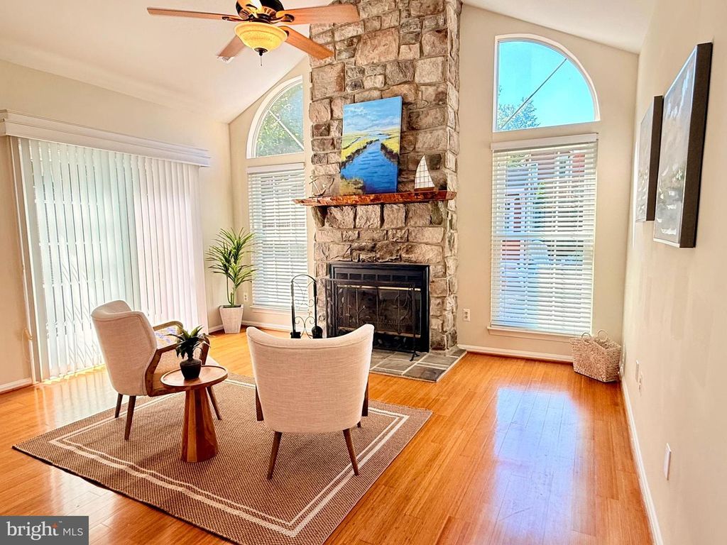 Image 10 of property listing at 953 WINDWHISPER LN, Annapolis, MD 21403