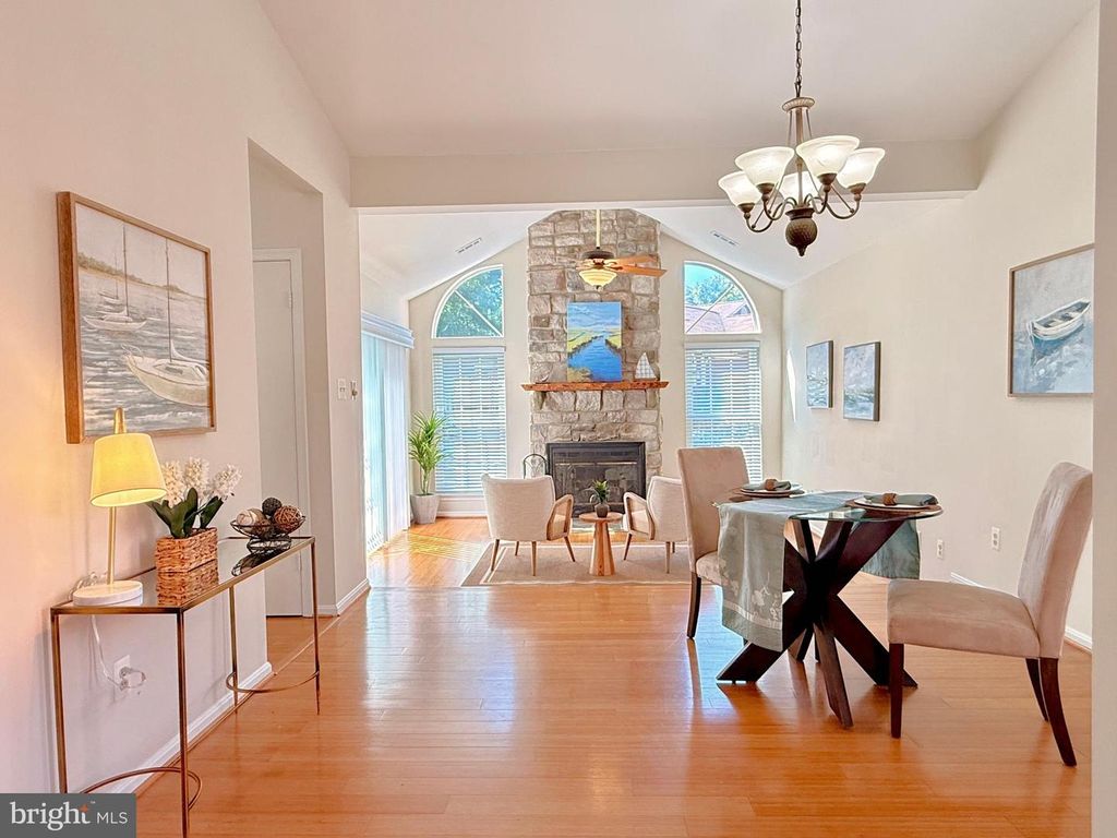 Image 12 of property listing at 953 WINDWHISPER LN, Annapolis, MD 21403