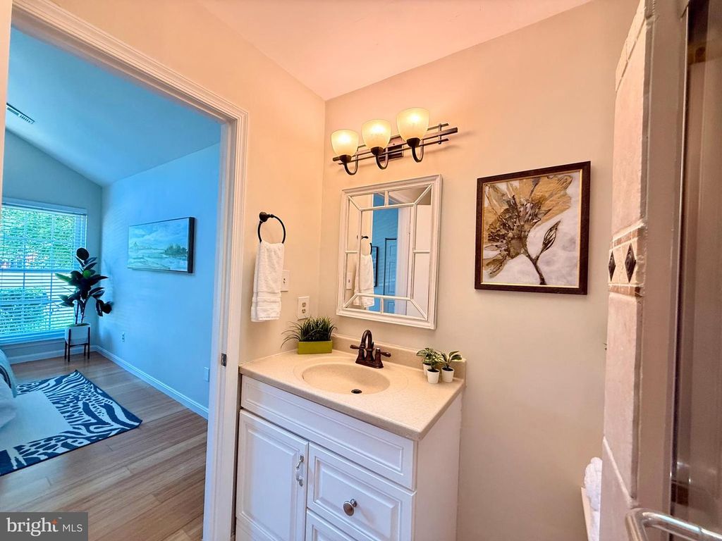Image 18 of property listing at 953 WINDWHISPER LN, Annapolis, MD 21403