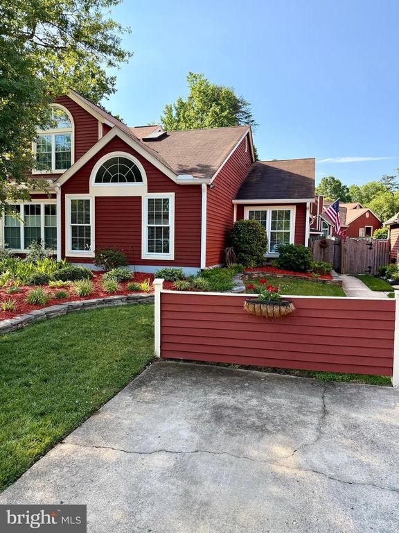 Image 32 of property listing at 953 WINDWHISPER LN, Annapolis, MD 21403