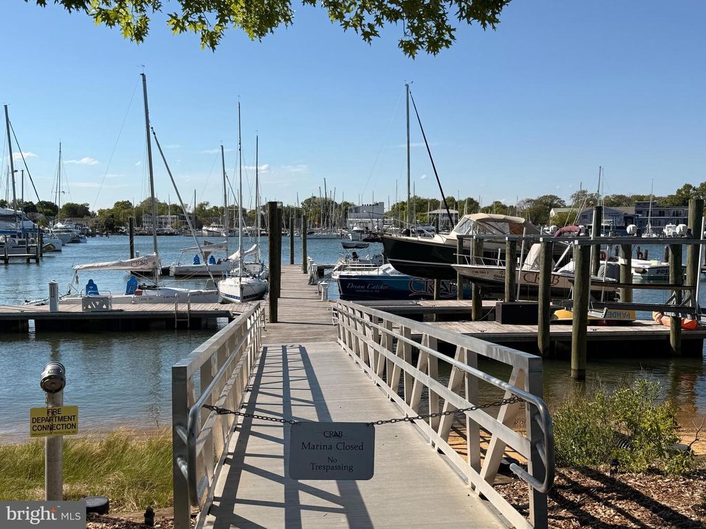 Image 47 of property listing at 953 WINDWHISPER LN, Annapolis, MD 21403
