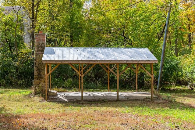 733 State Route 380, Xenia, OH 45385