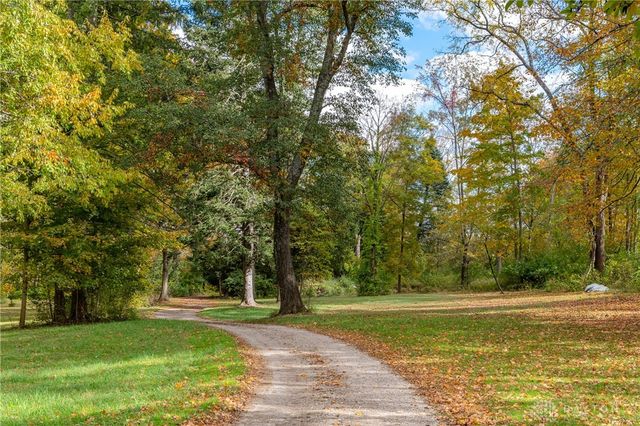 733 State Route 380, Xenia, OH 45385