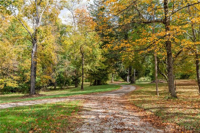 733 State Route 380, Xenia, OH 45385