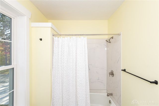 733 State Route 380, Xenia, OH 45385