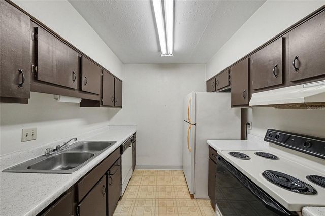 2500 LEE ROAD 143, Winter Park, FL 32789