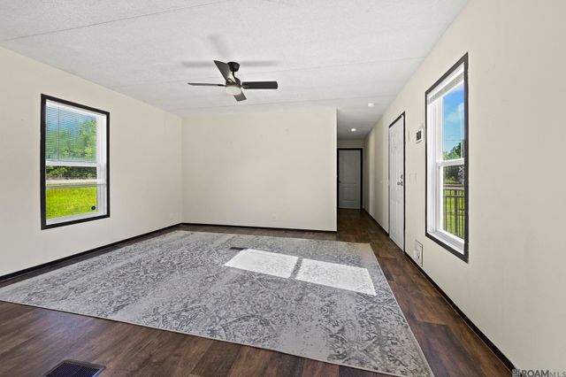 30117 Corbin Ave, Walker, LA 70785