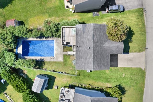 145 Easy St, Latrobe, PA 15650