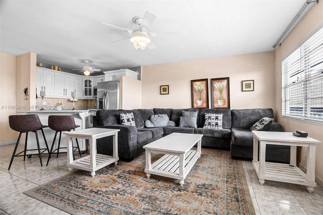 408 Southampton A 408, West Palm Beach, FL 33417