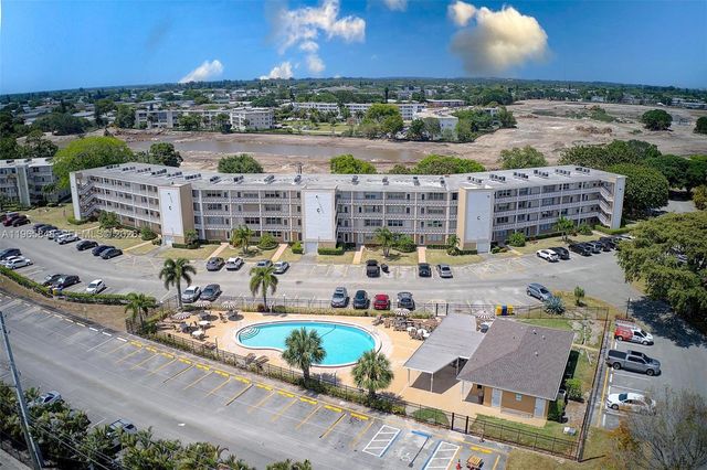 408 Southampton A 408, West Palm Beach, FL 33417