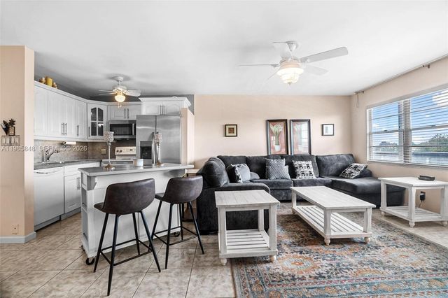 408 Southampton A 408, West Palm Beach, FL 33417