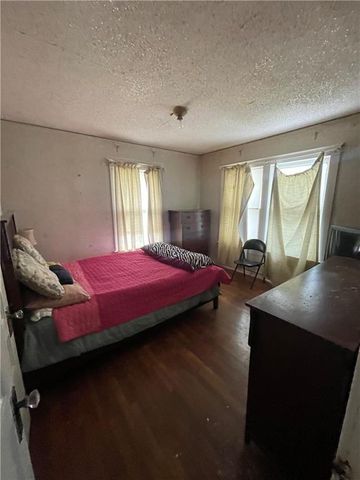 2717 E 35th Terrace, Kansas City, MO 64128