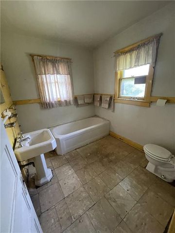 2717 E 35th Terrace, Kansas City, MO 64128