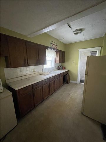 2717 E 35th Terrace, Kansas City, MO 64128