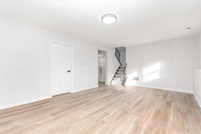 2S261 Sanchez Drive, Warrenville, IL 60555