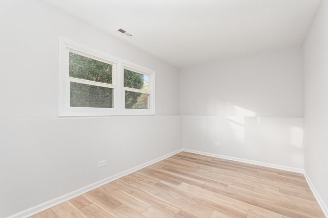 2S261 Sanchez Drive, Warrenville, IL 60555