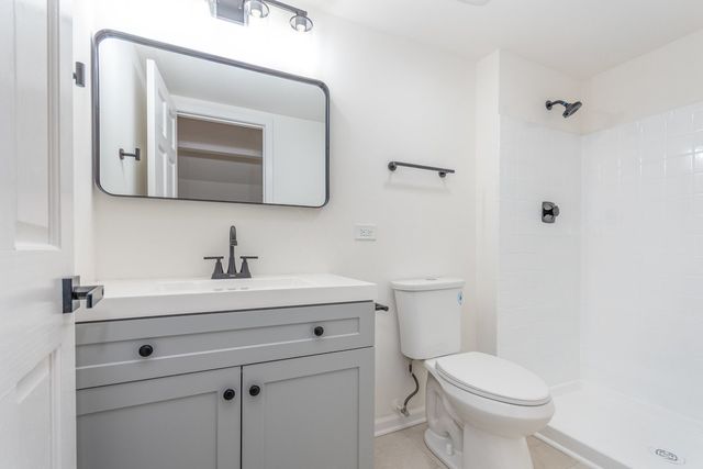 2S261 Sanchez Drive, Warrenville, IL 60555