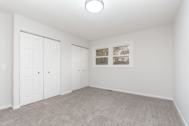 2S261 Sanchez Drive, Warrenville, IL 60555