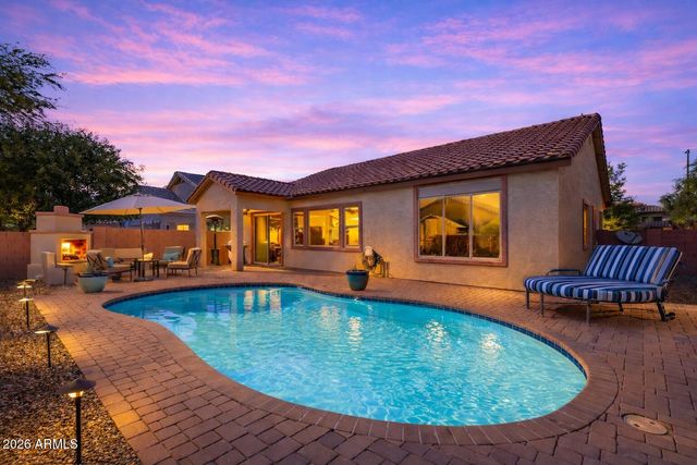 4821 E KIRKLAND Road, Phoenix, AZ 85054