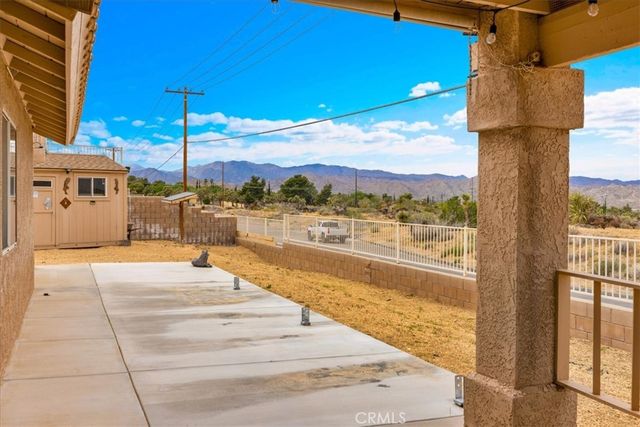 8514 Barberry Avenue, Yucca Valley, CA 92284