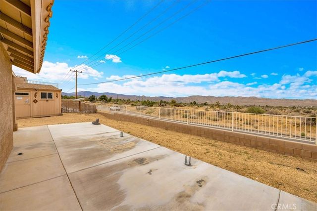 8514 Barberry Avenue, Yucca Valley, CA 92284