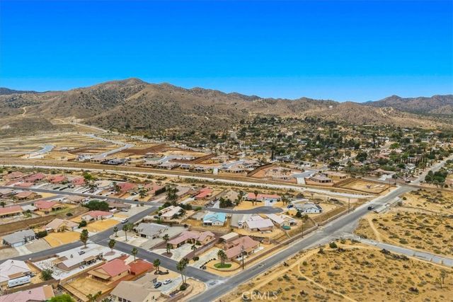 8514 Barberry Avenue, Yucca Valley, CA 92284