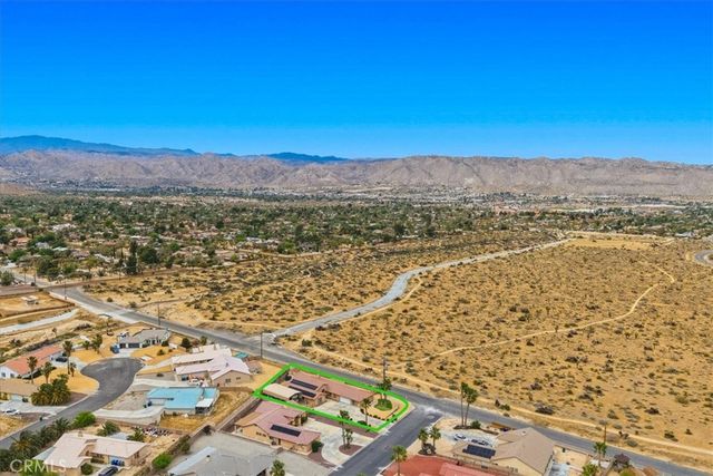 8514 Barberry Avenue, Yucca Valley, CA 92284