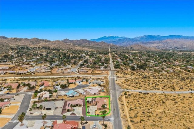 8514 Barberry Avenue, Yucca Valley, CA 92284